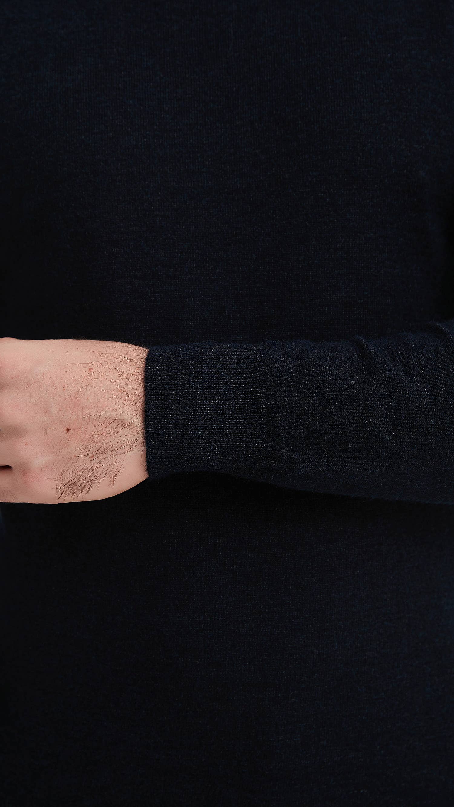 Yves Enzo - Wholesale Knit Sweater - Men's - Crew neck jumper 2XL to 5XL in black2