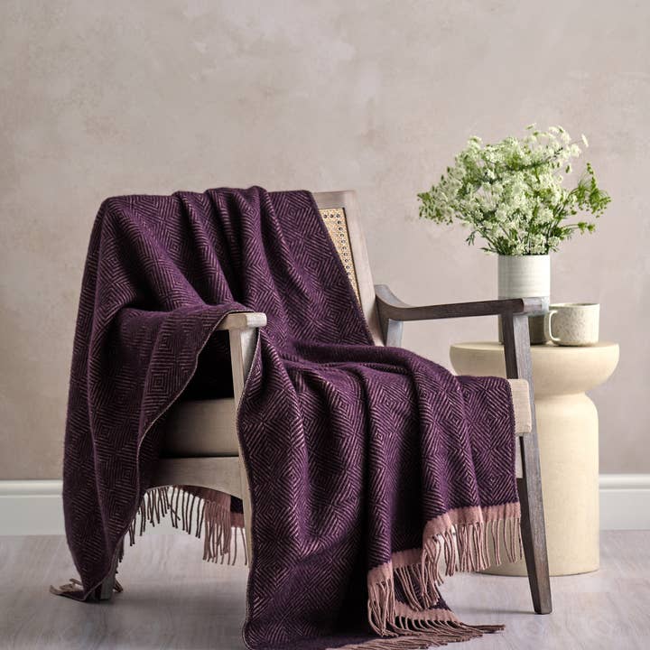The British Blanket Company – wholesale Throw blanket – Wildweave Blanket: Blackberry and Heather1
