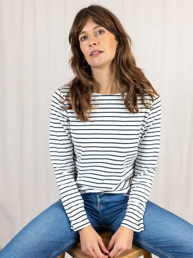 Layla Marinblå Breton T-shirt i ekologisk bomull för wholesale av Ivy T