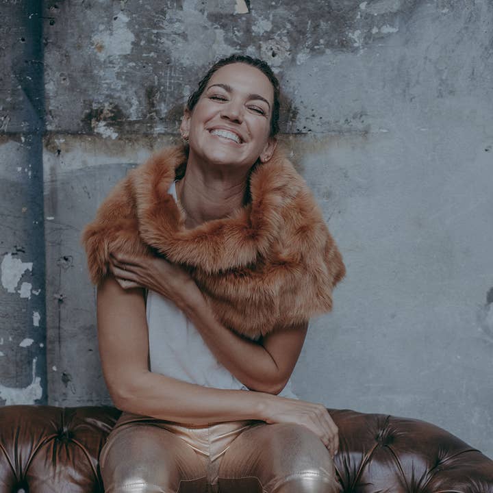 Sue Cognac fur scarf. Toscana sheepskin for wholesale by AYASSE