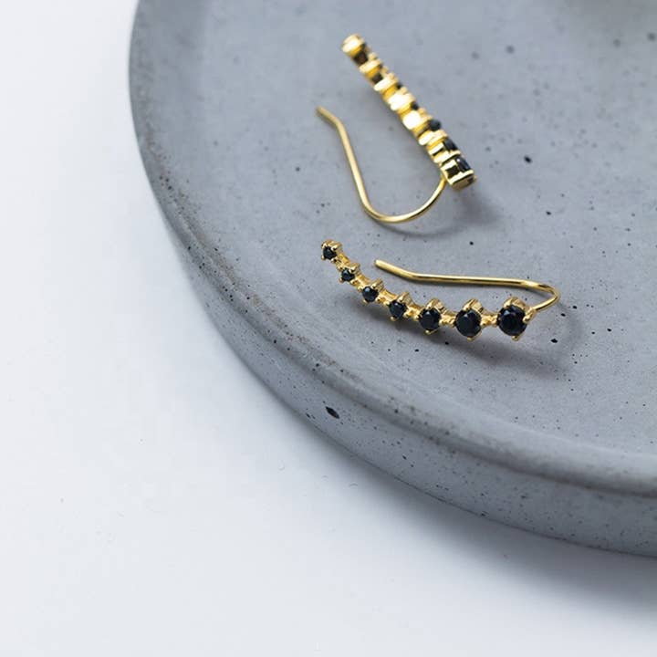 Spitfire Girl – wholesale Hoop-örhängen – Klassiska svarta klättrare örhängen1