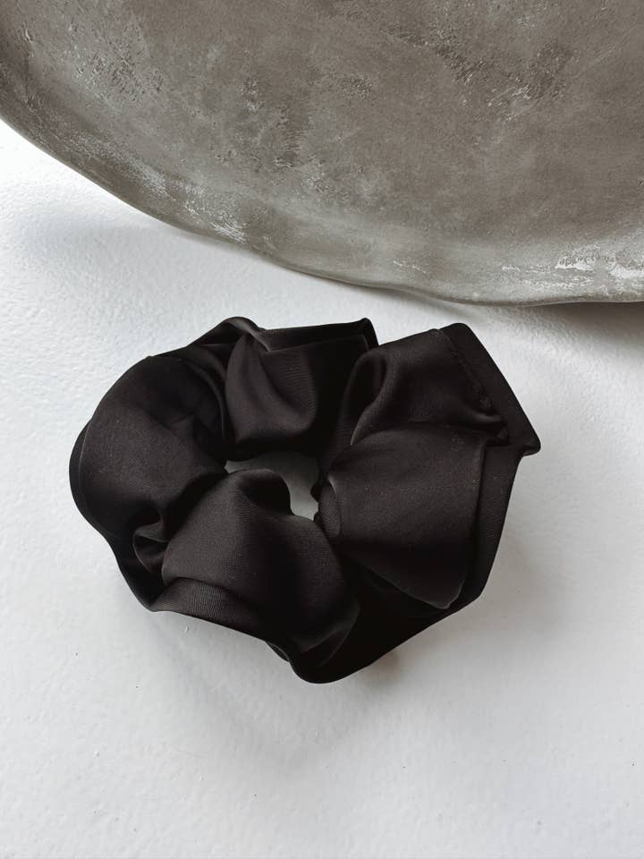 Black Pleated Scrunchie for wholesale by ByAmerjit