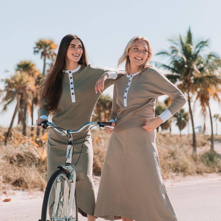 Cayman Skirt for wholesale by Parni