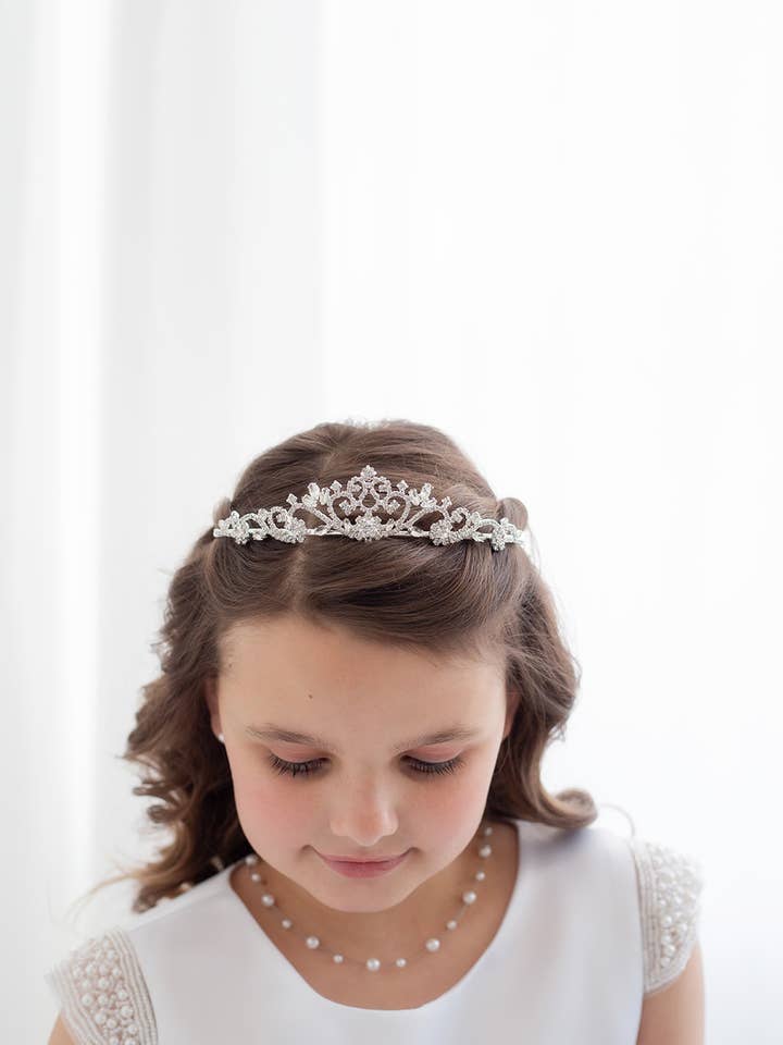 Marah Bloemenmeisje Tiara voor wholesale door allureweddingjewelry