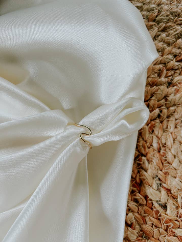 Anillo Onda para venta al por mayor de Ivory Bloom Boutique