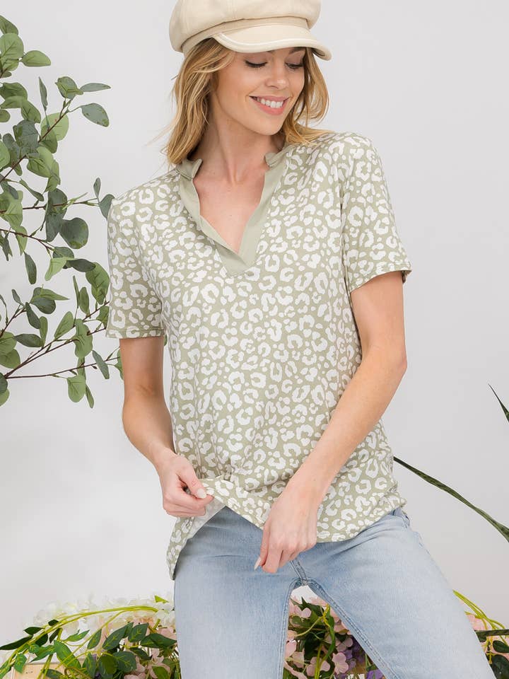 Animal Print V-neck Galbi Top with Short sleeves -CT43778 for wholesale by ClickPuff