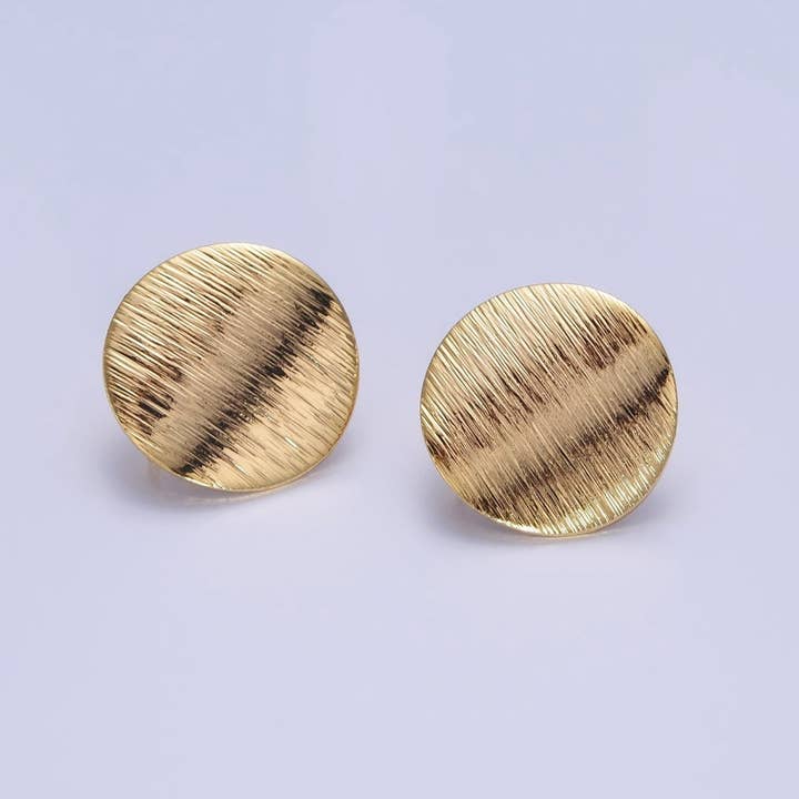 18mm Line-Textured Round Stud Open Loop Gold Earrings Supply | Z-080 for wholesale by Aim Eternal