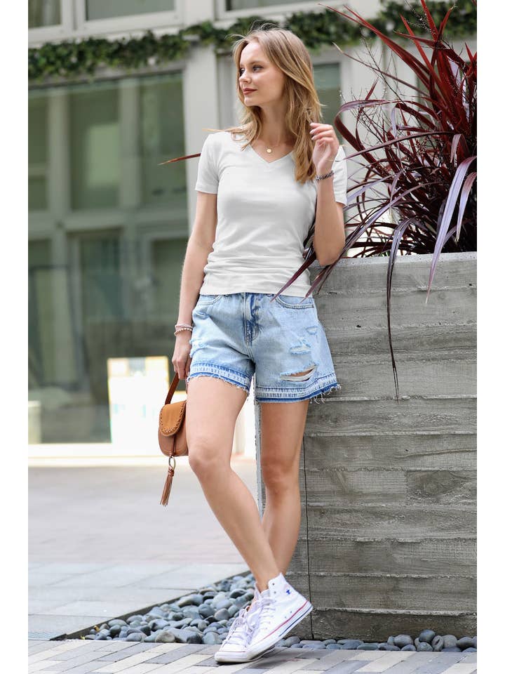 42POPS - Wholesale T-Shirt - Women's - ,,....Basic Cotton V Neck Short Sleeve Fitted Tee5