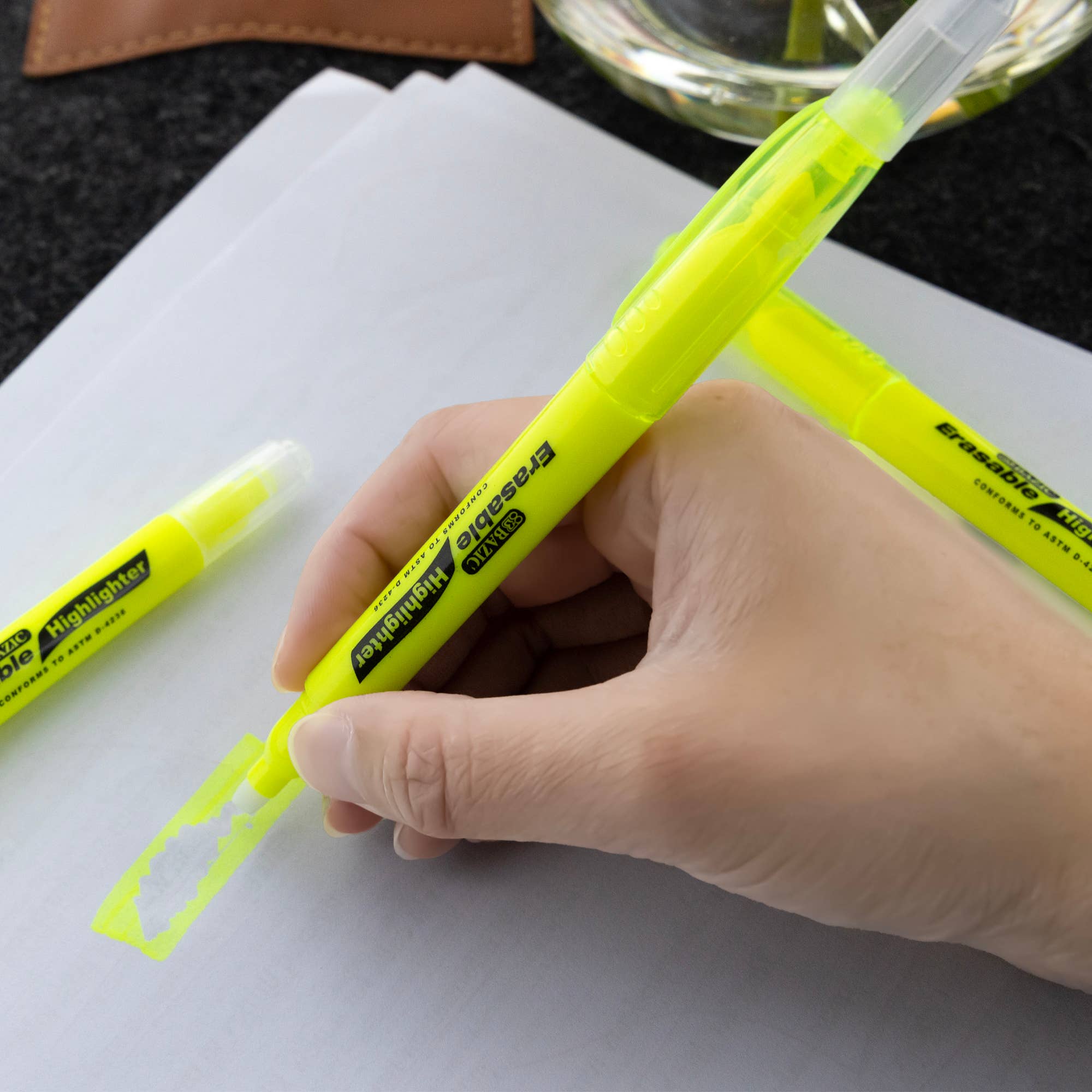 BAZIC Products - Vente Surligneurs - Surligneur effaçable jaune (3/paquet)6