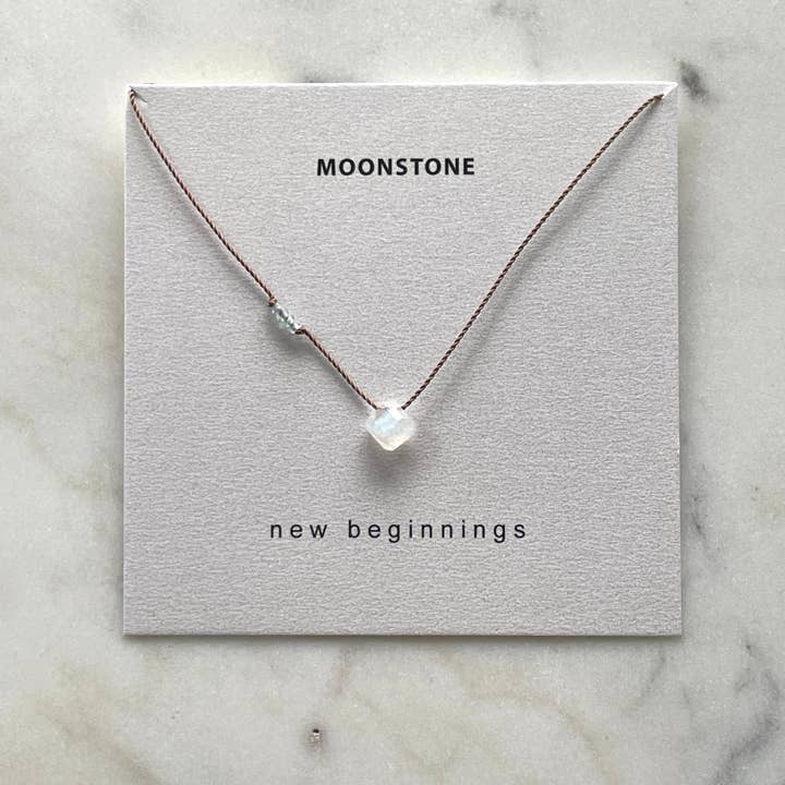 Collar arcoíris con piedra lunar y apatita: New Beginnings para venta al por mayor de Soulsilk