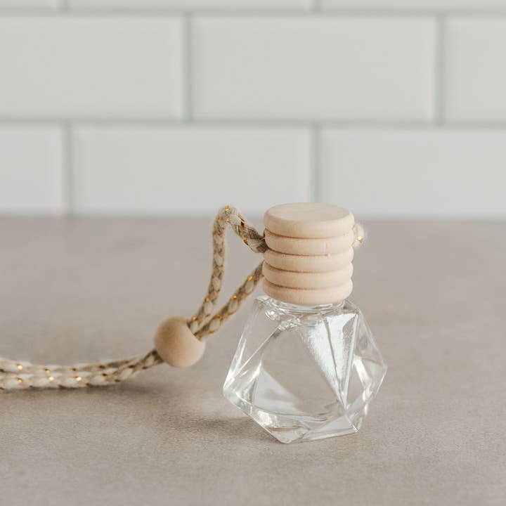 Prenti - Luxury, Non-Toxic Home Fragrance - Wholesale Car Freshener - Unisex - Diamond Shape Hanging Car Diffuser - Variety of Scents2