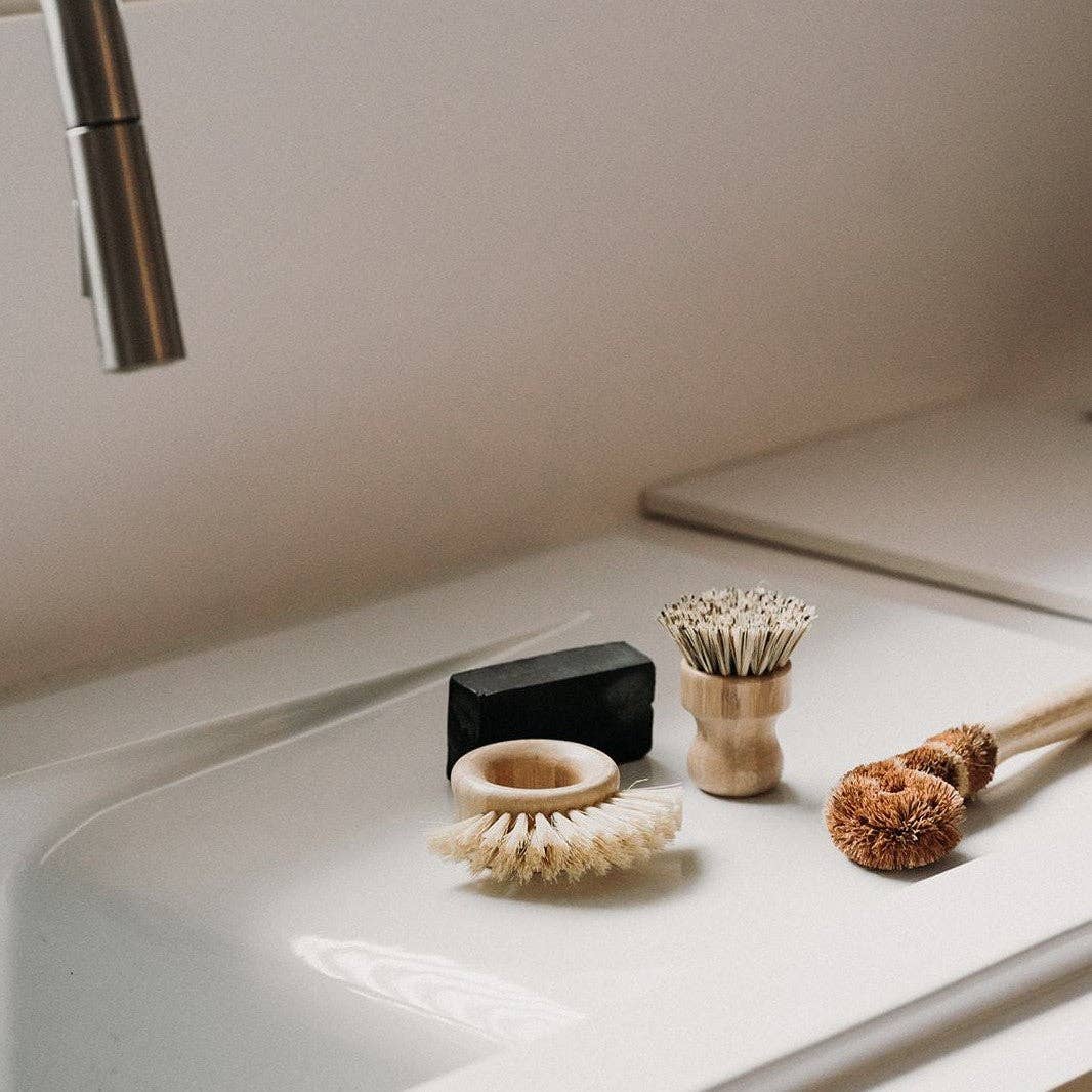 So At Nature – wholesale Cleaning brush – Set Of Three Cleaning Brushes - Yksi0