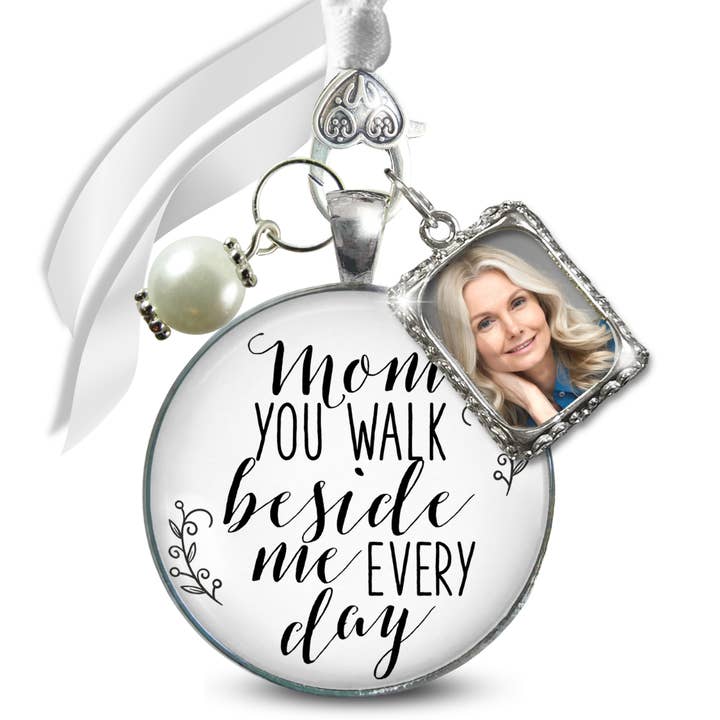 Bouquet de mariage commémoratif pour maman, breloque pour mariée pour la vente par Gutsy Goodness