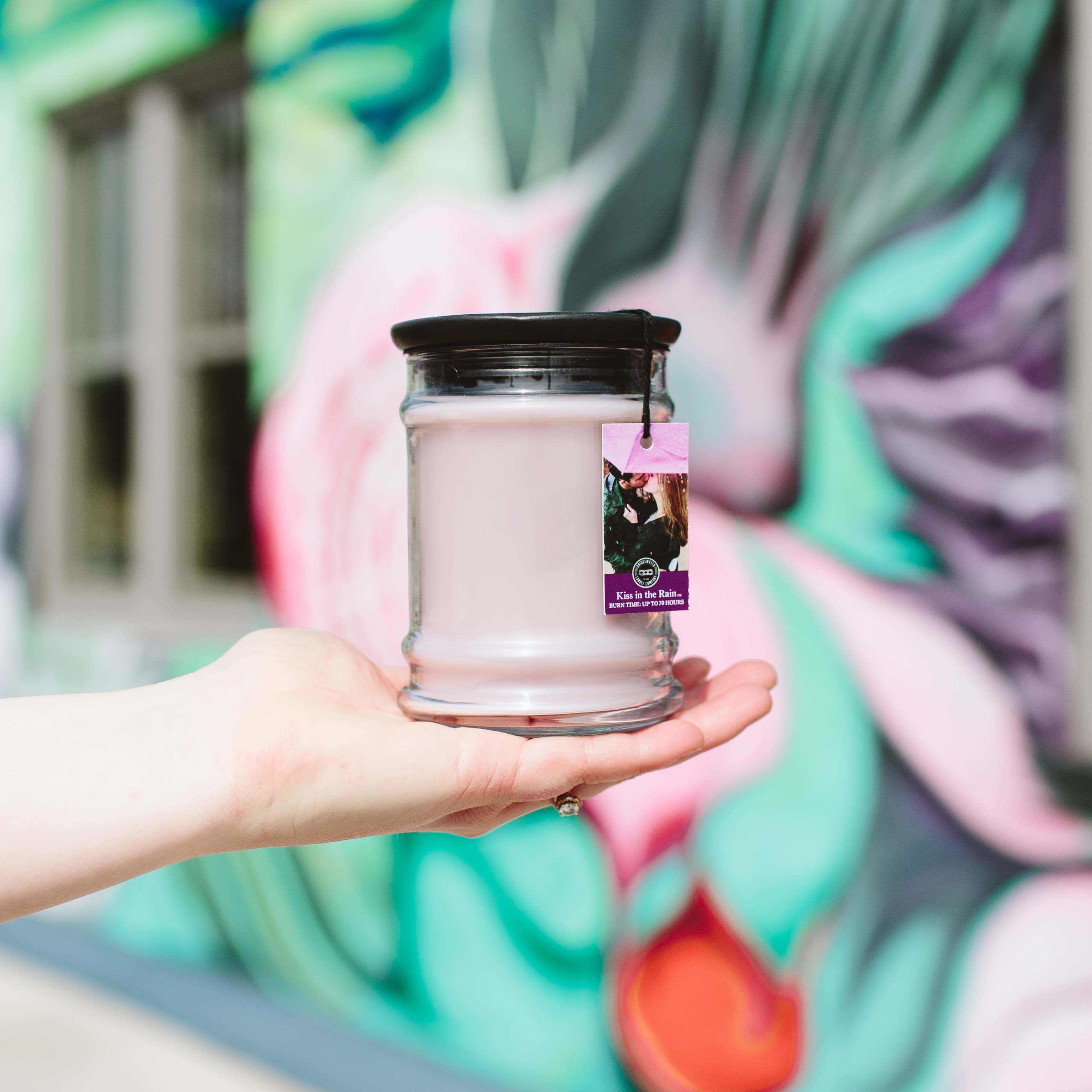 Bridgewater Candle Company - Wholesale Jar/Filled Candle - Kiss in the Rain 18oz Large Jar Candle7