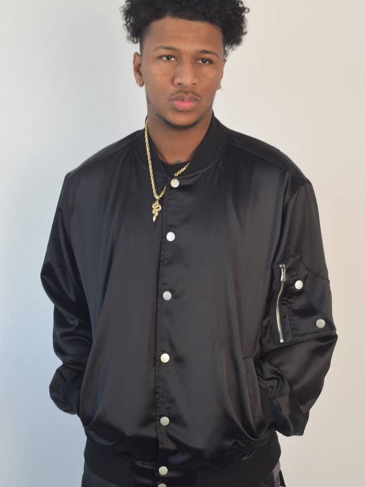 Logo 'd Bomber Jacket for engroshandel hos Ace Of Hearts World Wide