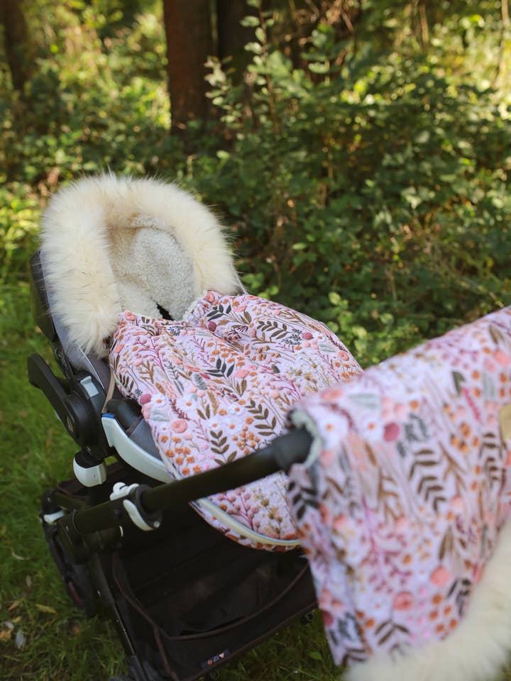 Babyly – Großhandel Pucktuch – Baby – Wickeltuch für Babyschale - Blumig/ Autositzdecke