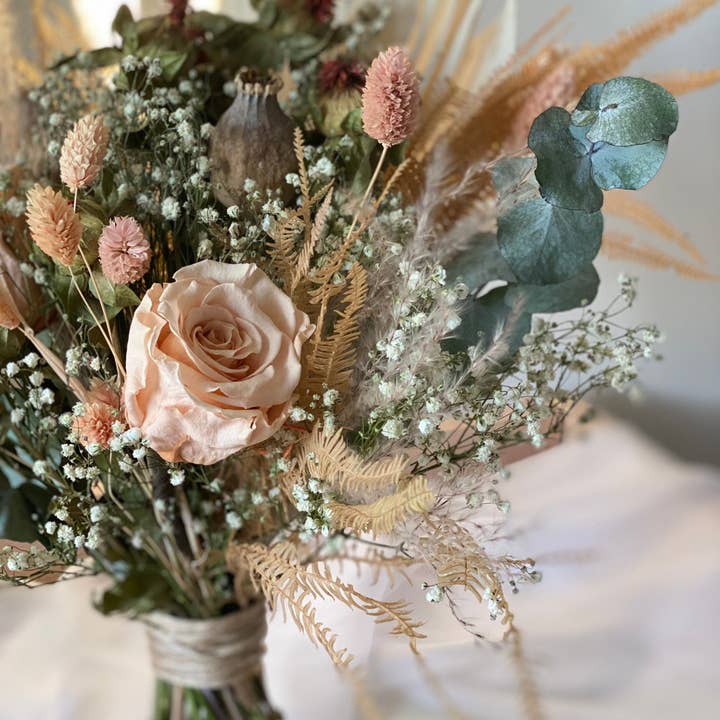 Fidos Design - Wholesale Dried/Pressed Flowers - Fall Winter Wildflowers/ Gypsophila/Eucalyptus/ Pampas grass