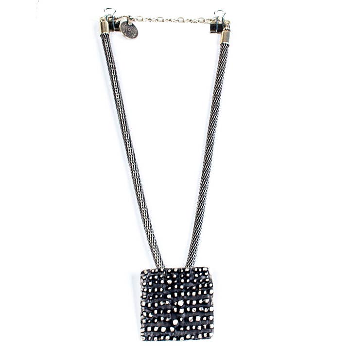 Silk Wool and Bijoux – Colar pingente/pendente por atacado – Colar banhado a prata “Waffle Square”1