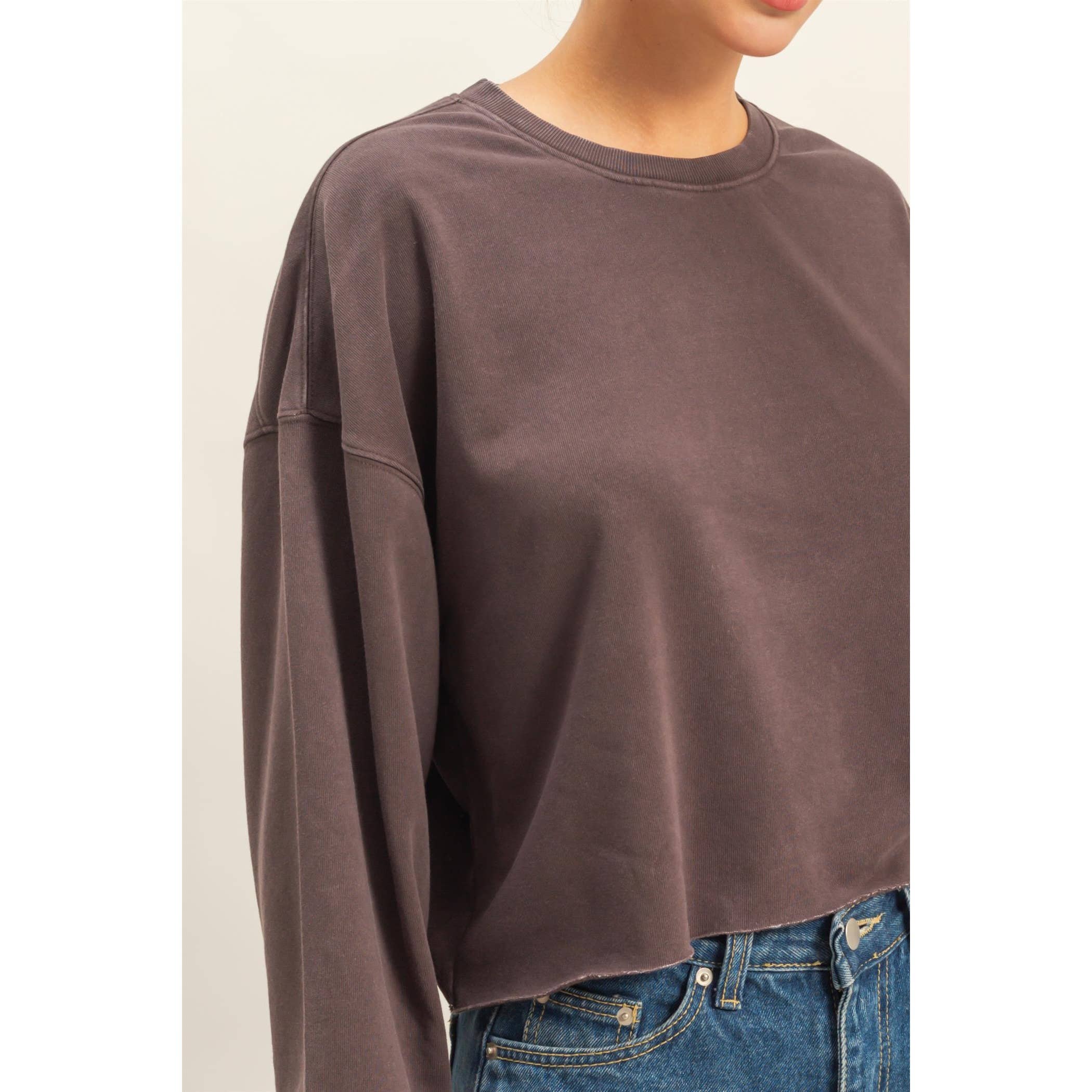 HYFVE - Wholesale Sweatshirt - Women's - Cropped Crewneck Sweatshirt With Oversized Sleeves16