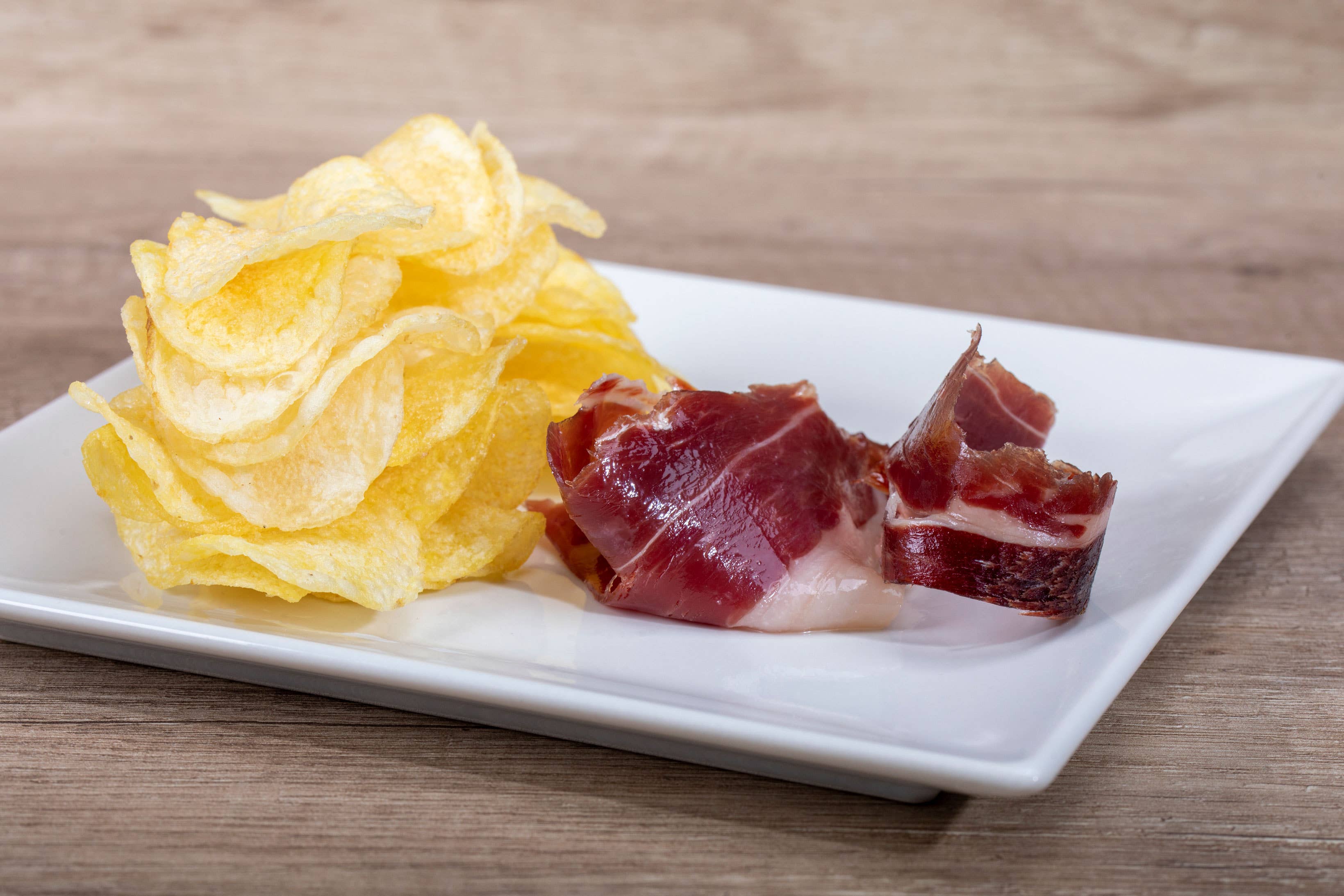 Patatas Torres - Wholesale Chips - Torres Selecta Iberian Ham Flavor Potatoes 150G3