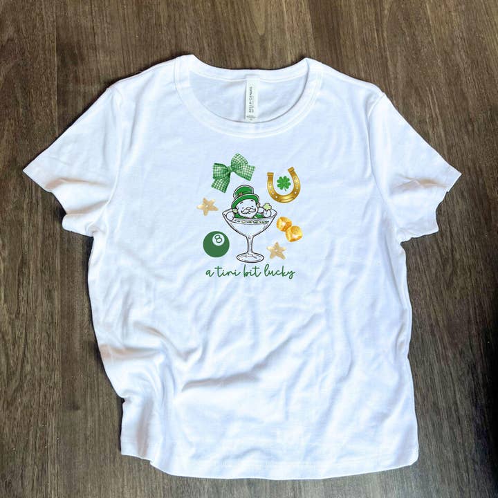 St. Patrick's Day Gelukkige Ierse Y2K 90s Baby Crop Top Shirt voor wholesale door FizzCandy Designs