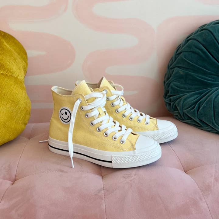 CCOCCI - Wholesale Lifestyle Sneakers - Women's - HATTIE SMILEY FACE HIGH-TOP CANVAS SNEAKERS2