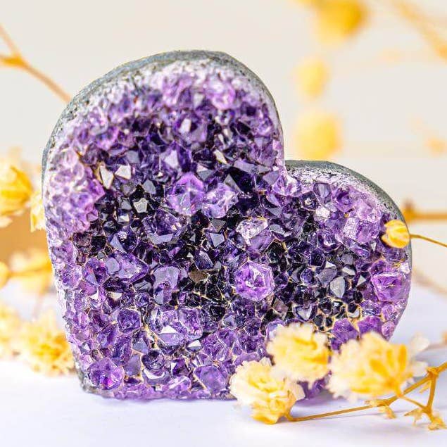 Uruguayischer Amethyst-Liebesherz-Cluster - AAA Premium Qualität für den Großhandel von Conscious Items