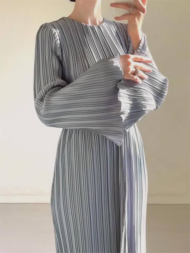 Rosa Clothing - Wholesale Dress - Women's - Long-sleeved pleated elegant maxi dress