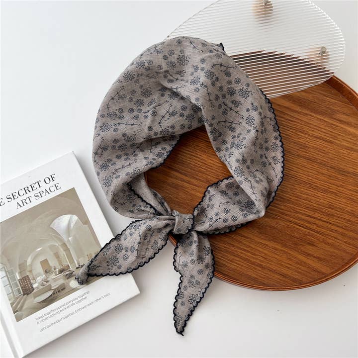 ACCITY - Wholesale Scarf - Women's - 2024 NEW FLORAL LACE TRIANGLE SCARF_CWASC0850