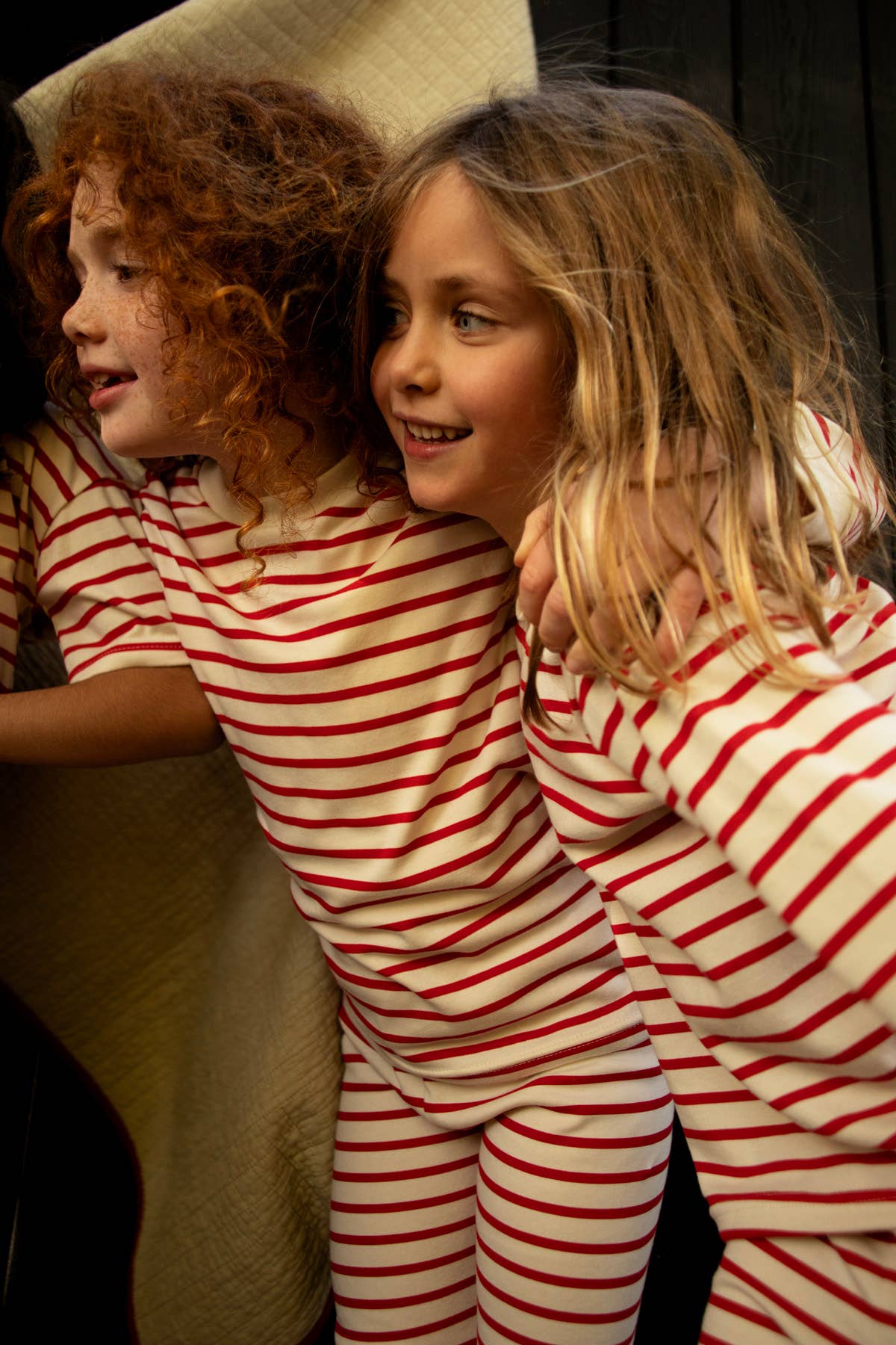 Sleepy Doe – wholesale Sleepwear set – Kids – KIDS CLASSIC SET | RED & OATMEAL BRETON2