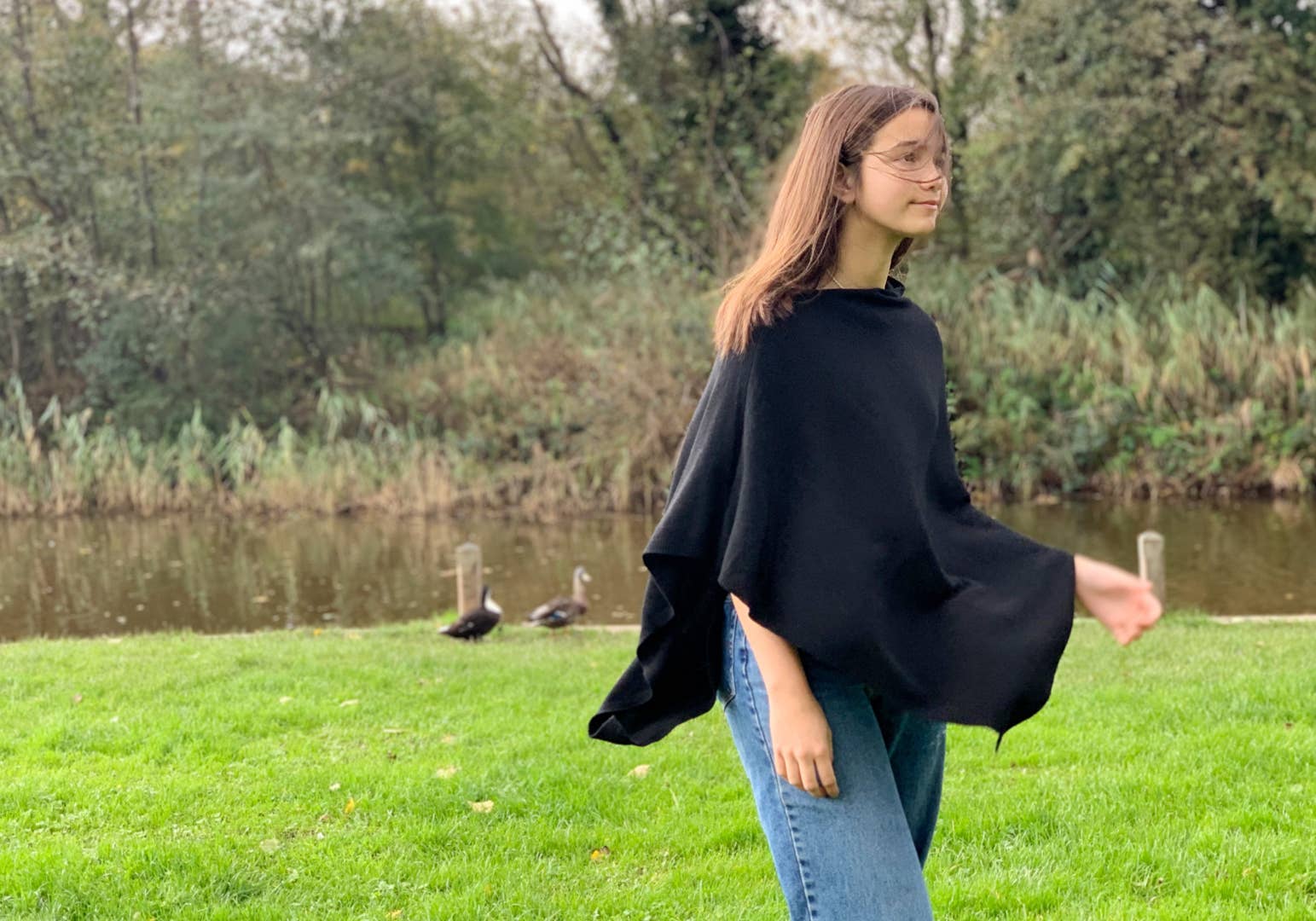 Creatico - Wholesale Poncho - Women's - House of Conti Firenze Cashmere Blend Italian Poncho Regular53