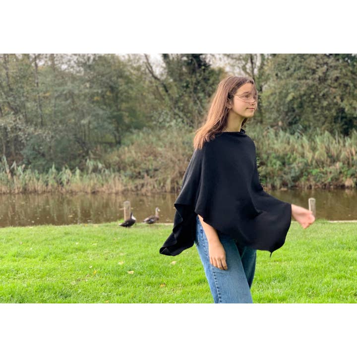 Creatico - Wholesale Poncho – Women's - House of Conti Firenze Cashmere Blend Italian Poncho Regular49