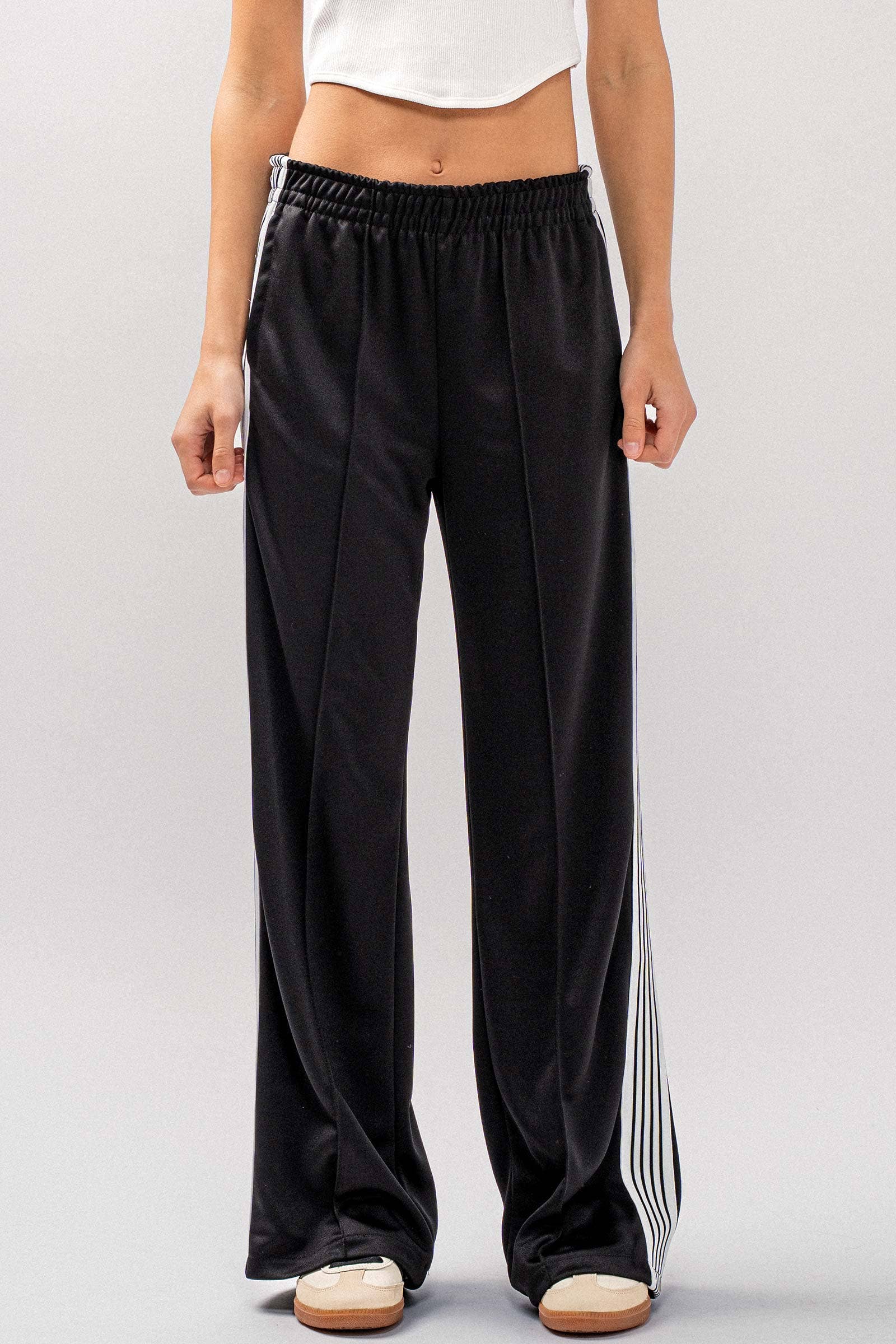 Urban Daizy - Wholesale Pants - Women's - Stripe Side Panels Wide-Leg Track Pants16