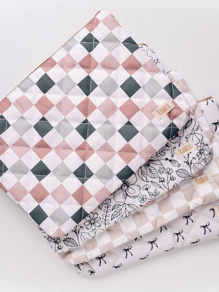 Custodia imbottita per laptop 15", custodia per MacBook, custodia estetica per laptop per la vendita all'ingrosso da parte di Frederick Family Co.