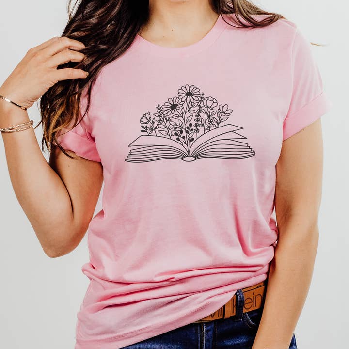 Camiseta estampada Floral Book Lover, unisex Bella + Canvas para venta al por mayor de Lissi Designs