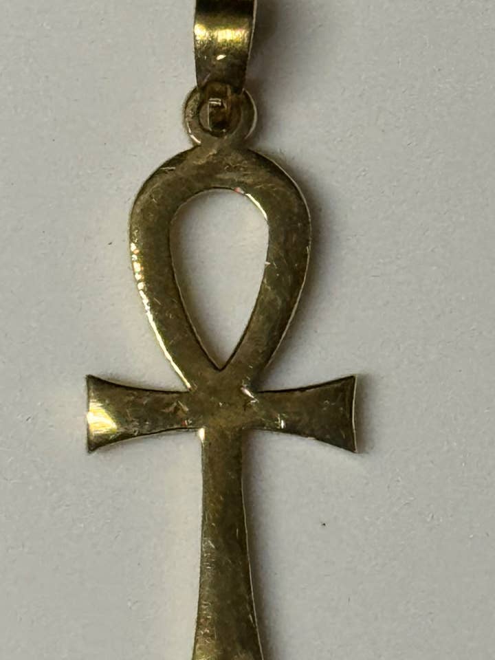 Ciondolo in Ottone a Forma di Ankh per la vendita all'ingrosso da parte di The Curator