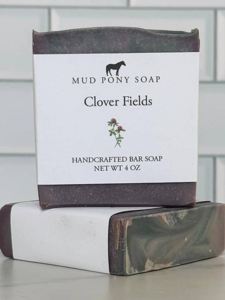 Savon en barre Clover Fields pour la vente par Grey Horse Candle Company