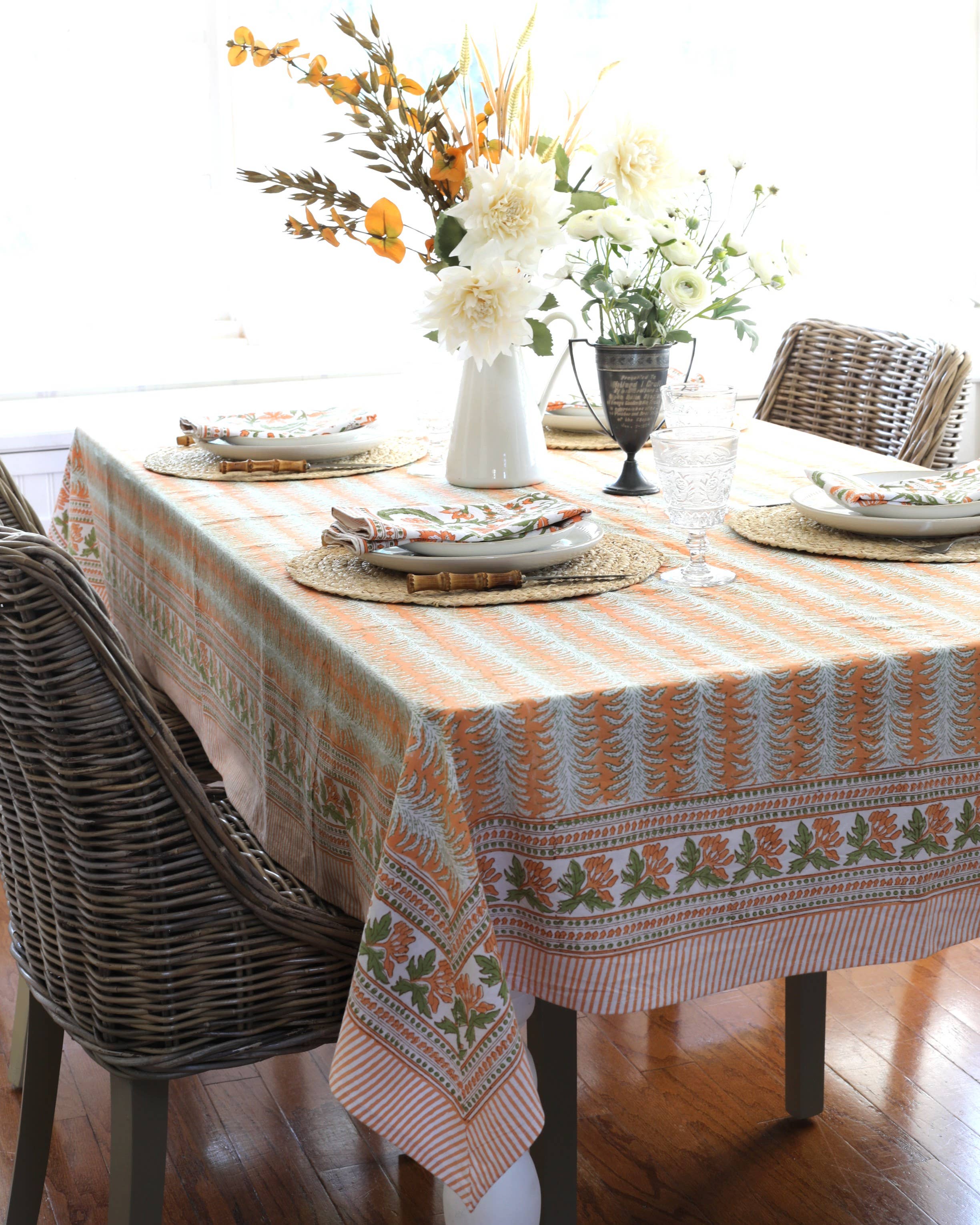 PACIFIC & ROSE TEXTILES - Wholesale Tablecloth - Tablecloth Tippit7