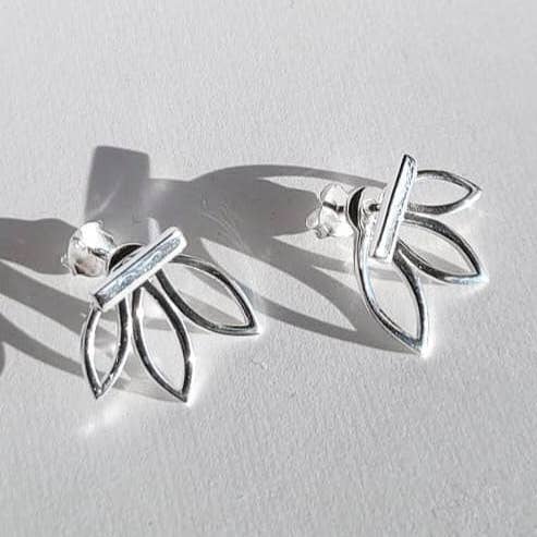 Simone oorbellen voor wholesale door The Silver Root