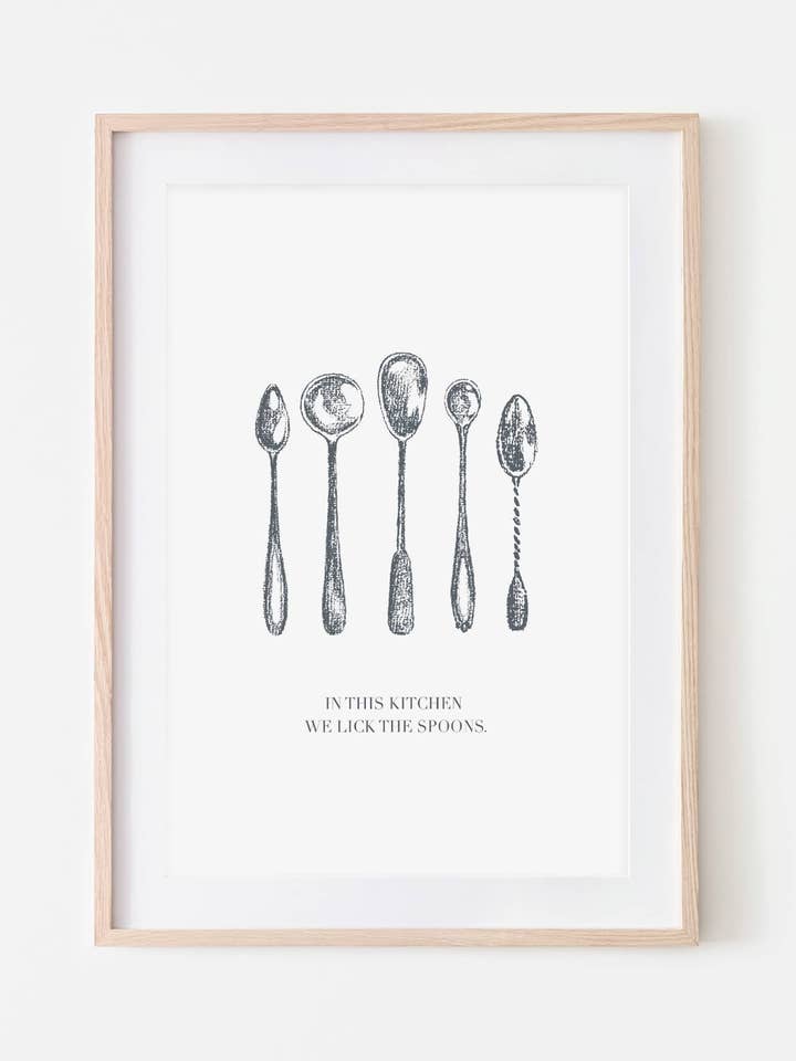 Dans cette cuisine, nous léchons l'imprimé des cuillères pour la vente par Slinky Prints