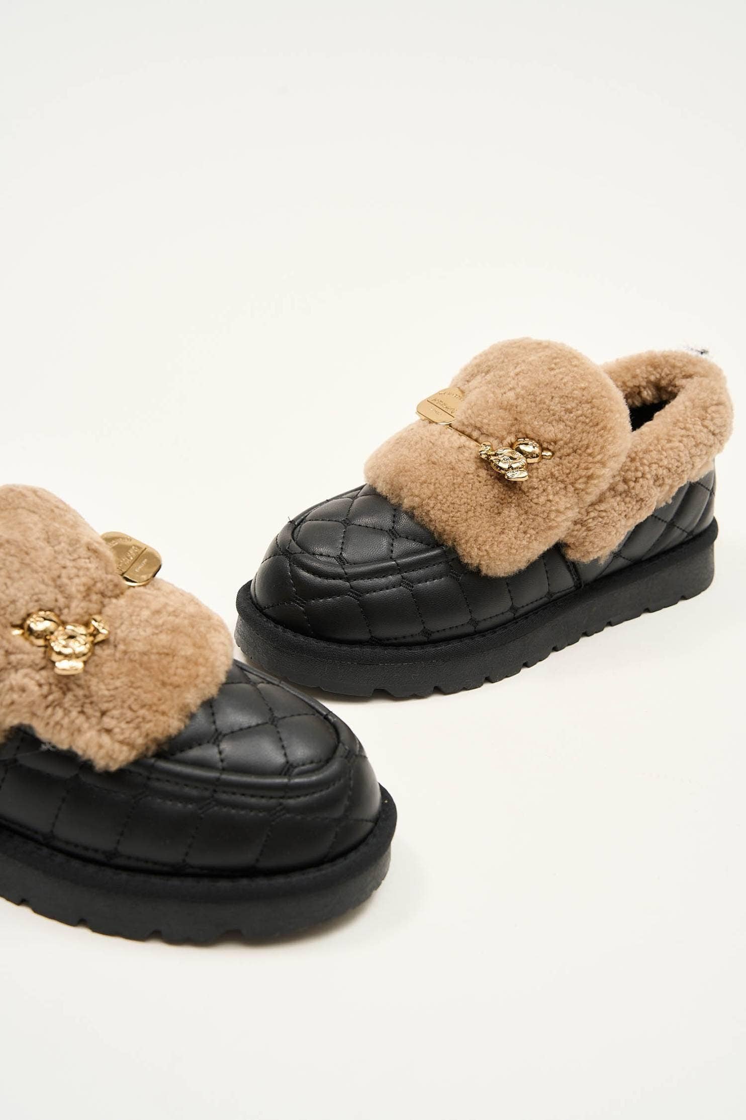 Fiato Black for wholesale on Faire9