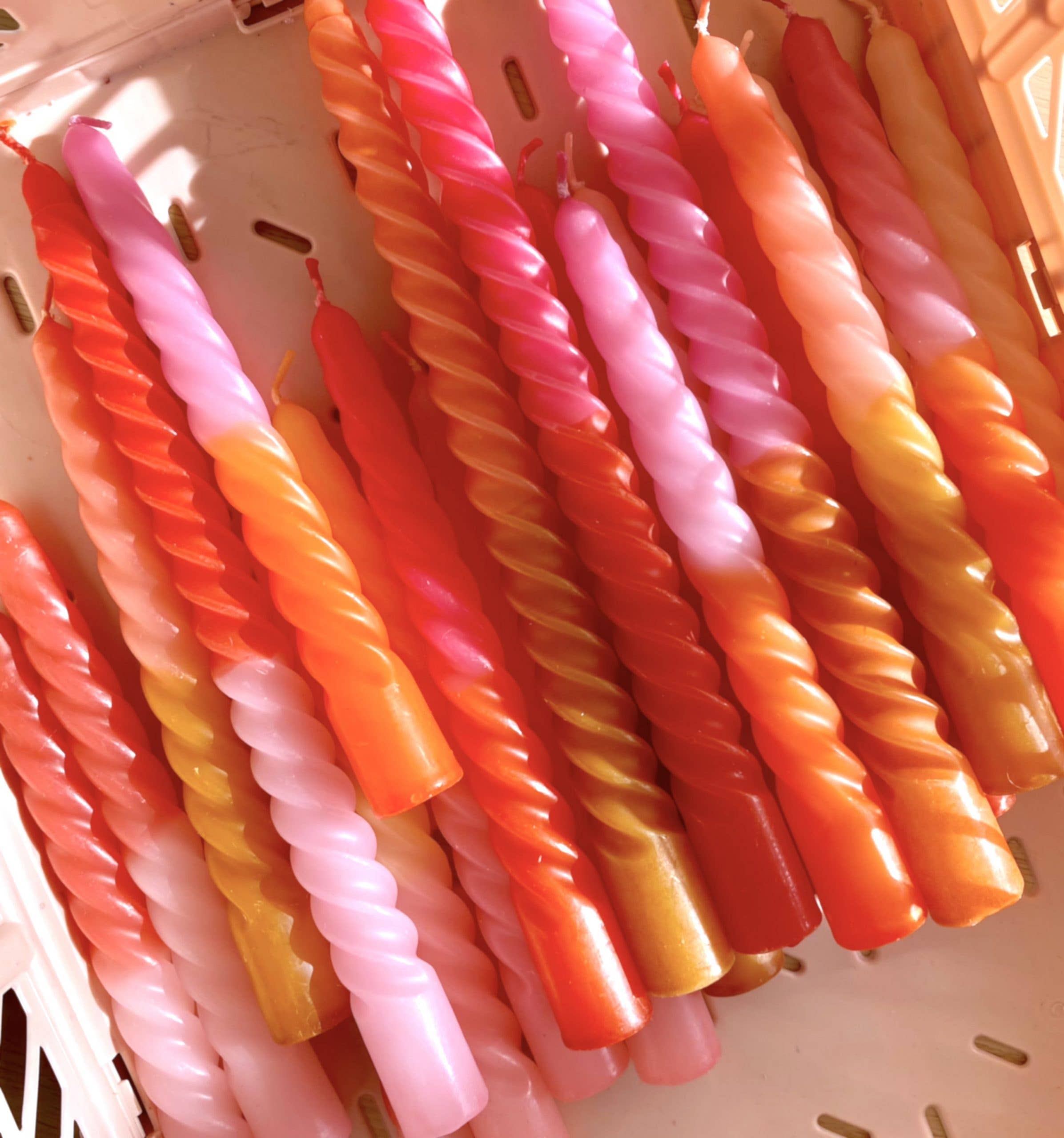 Palette Amsterdam - Wholesale Tapered Candle/Candlestick - Twisted Dip Dye Dinnercandles - Set of 4 - Lovers in Paris2