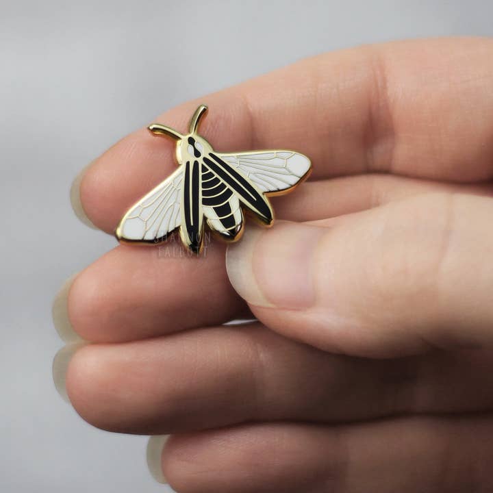 Shannon Talbott - Wholesale Lapel Pin/Button - Firefly Lightning Bug Enamel Pin - Glow in the Dark - Gold3