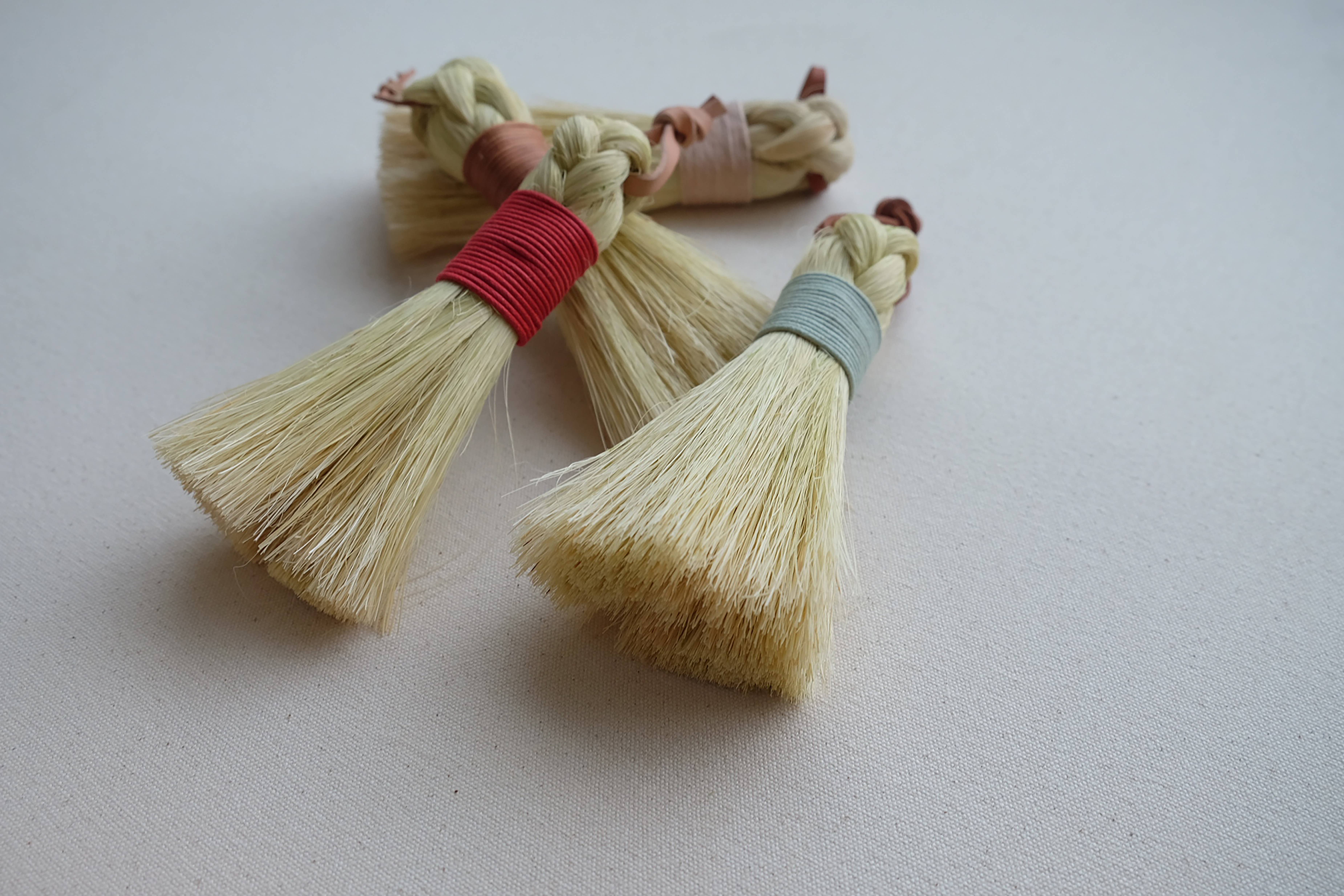 S W E V E N - Wholesale Broom - Round Whisk Table Broom | Handmade | Tampico | Minimal4
