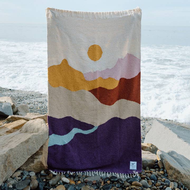 Trek Light - Wholesale Throw blanket - Handwoven Throw Blanket | Mountain Sunrise