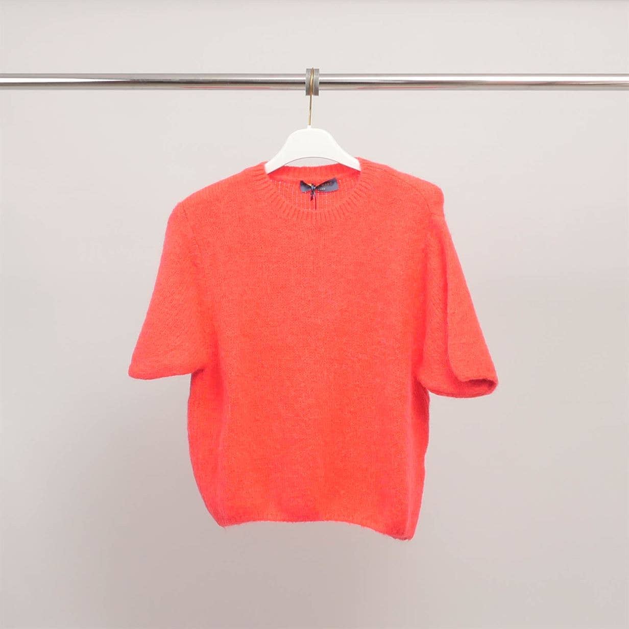 Cecile Wang - Wholesale Knit Sweater - Women's - Short-sleeve sweater in fluffy knit PJ24022A9