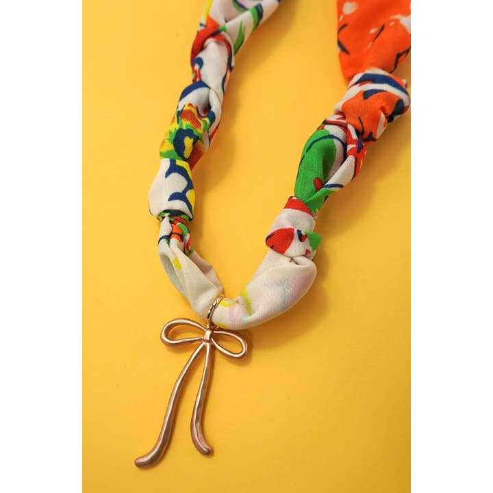 JOSSLYN by wall to wall - Wholesale Scarf - Women's - HANDMADE SCARF CHARM NECKLACE | 80N917904