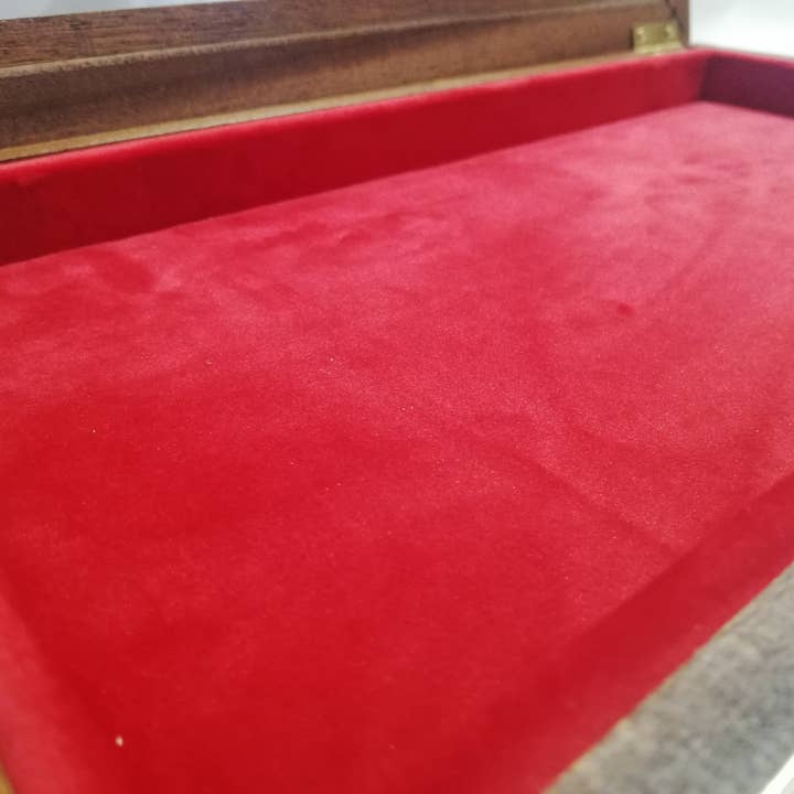 Coins&More - Wholesale Decorative Box - Wooden and velvet box Display for objects2