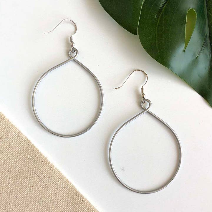 Twisting Hoops - Argento per la vendita all'ingrosso da parte di WorldFinds