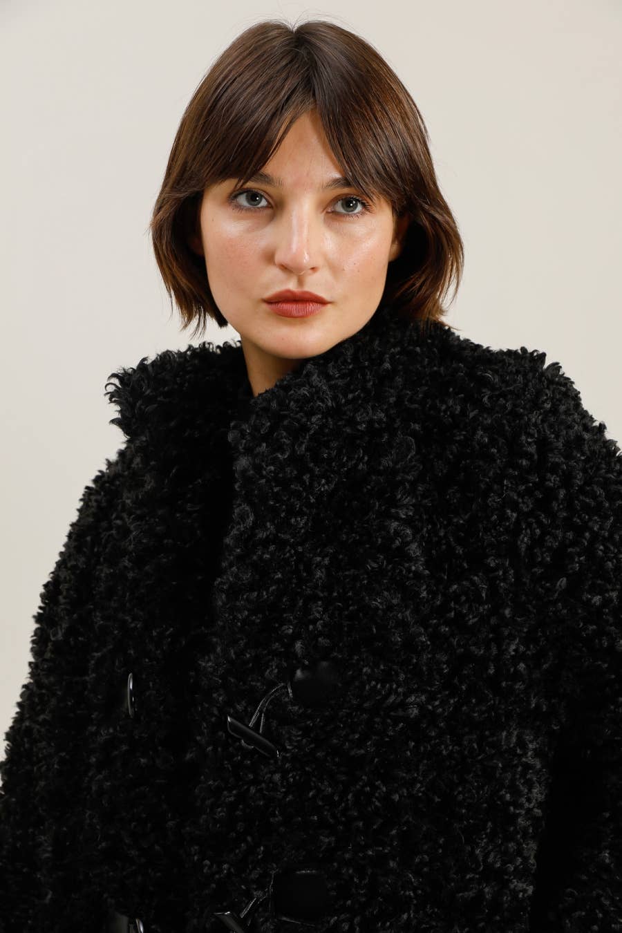 Attrait Paris - Wholesale Fur/Faux Fur Coat - Women's - Shearling effect coat with toggle fastenings5